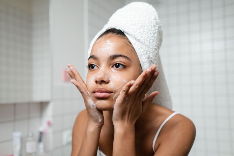 A simple beginner skin care routine to start your journey to more beautiful skin